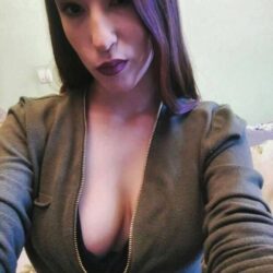 Maltepe Arabada Görüşen Escort Bayan Derya